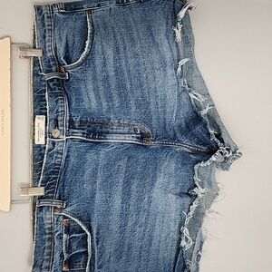 Abercrombie & Fitch The Mom Short High Rise Denim Shorts